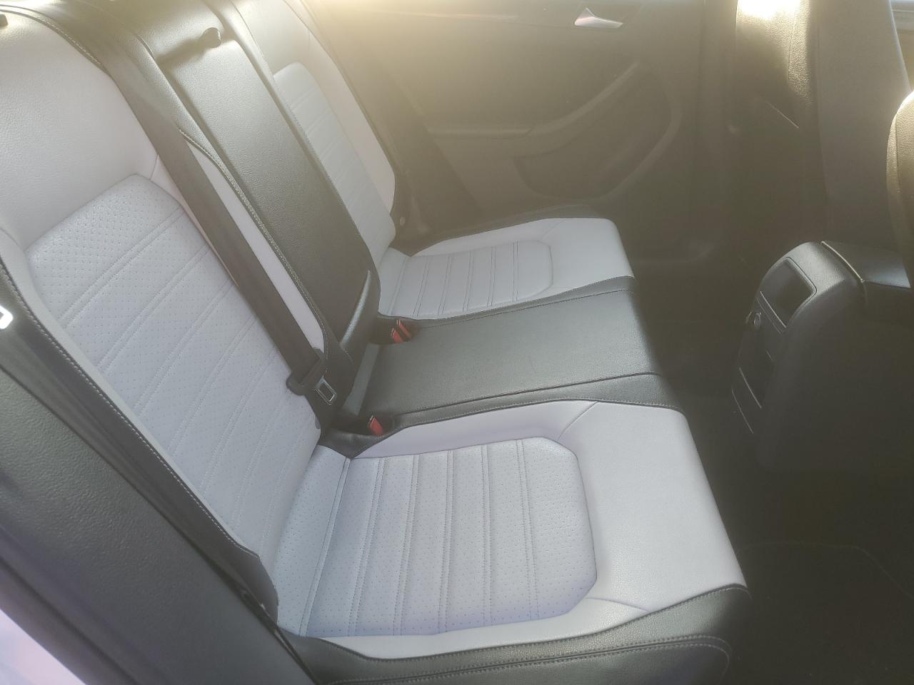 2015 Volkswagen Jetta VIN 3VWD17AJXFM326180 Copart auction photo, rear end damage thumbnail 10