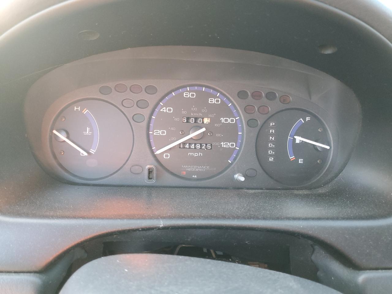 2000 Honda Civic VIN 2HGEJ6448YH111570 Copart auction photo, vandalism / minor dent/scratches damage thumbnail 9