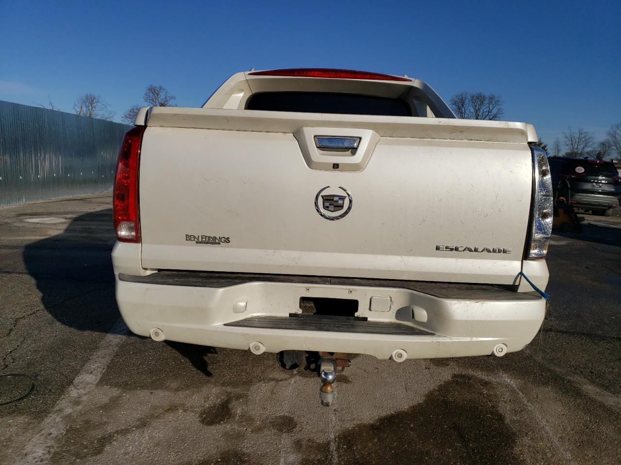 2009 Cadillac Escalade VIN 3GYFK22229G217423 Copart auction photo, front end / rear end damage thumbnail 6