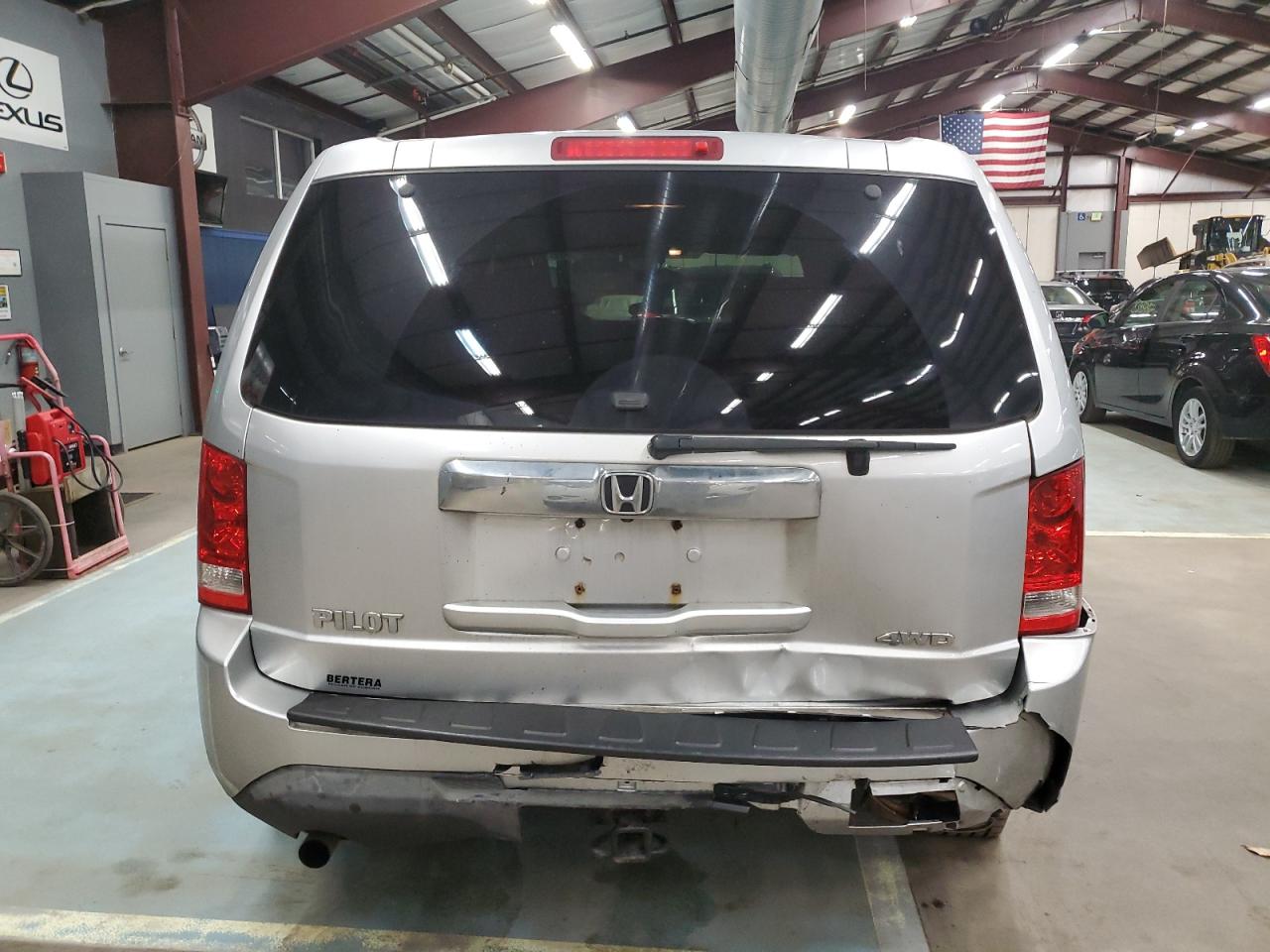 2015 Honda Pilot VIN 5FNYF4H28FB029397 Copart auction photo, rear end / minor dent/scratches damage thumbnail 6