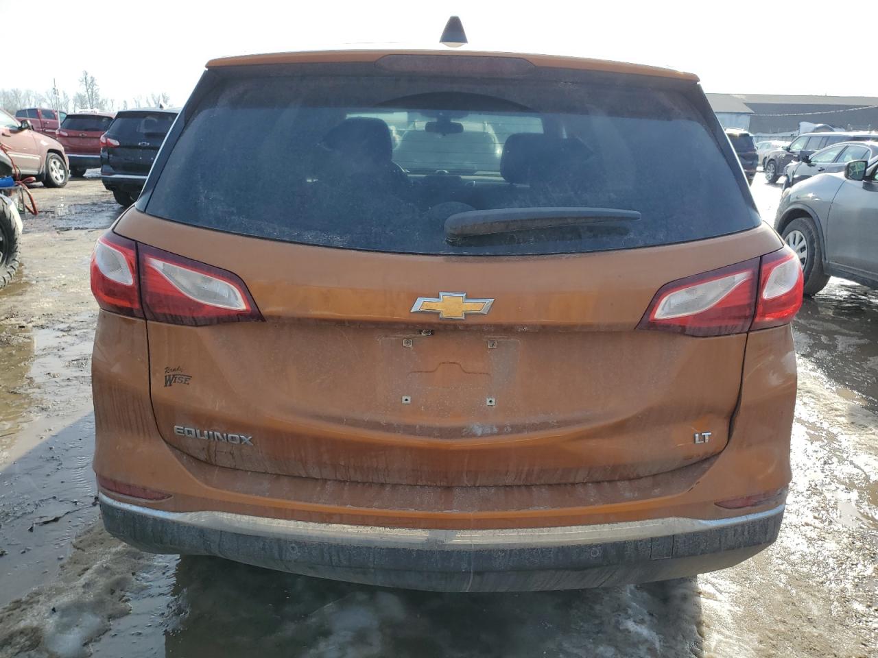 2018 Chevrolet Equinox VIN 2GNAXJEV8J6102530 Copart auction photo, undercarriage / minor dent/scratches damage thumbnail 6