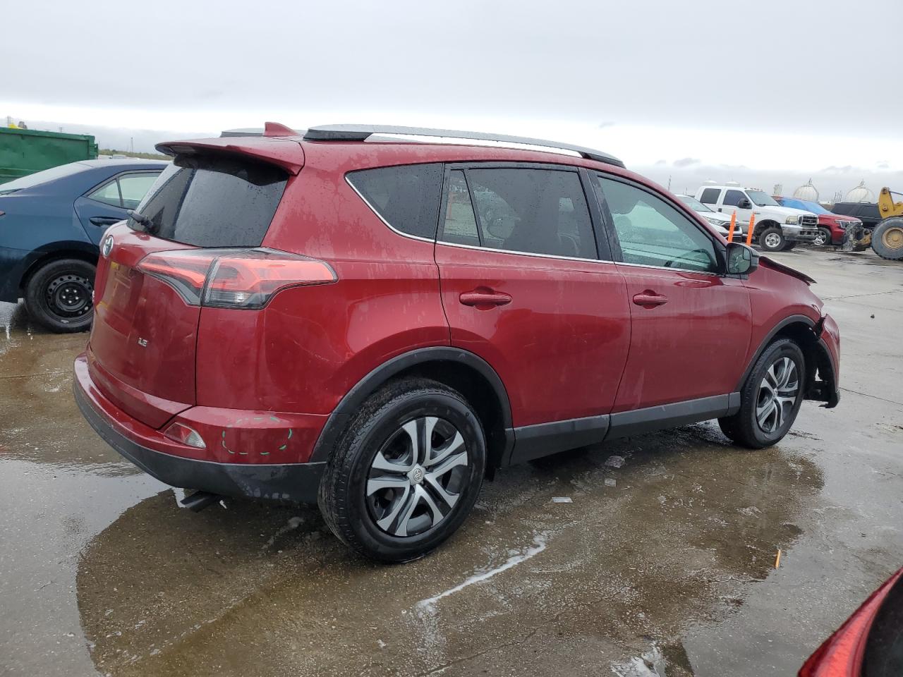 2018 Toyota RAV 4 VIN 2T3ZFREV0JW425231 Copart auction photo, front end damage thumbnail 3