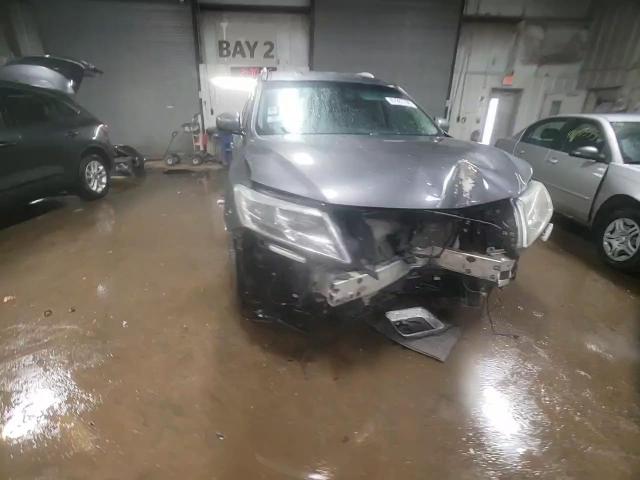 2016 Nissan Pathfinder VIN 5N1AR2MM0GC665939 Copart auction photo, front end / minor dent/scratches damage thumbnail 14
