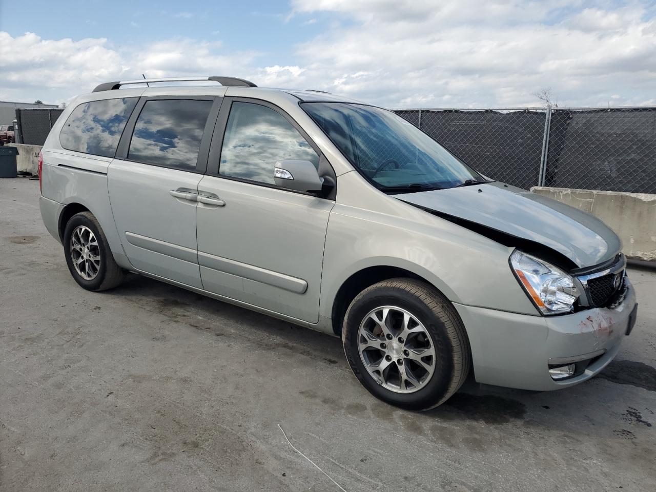 2014 KIA Sedona VIN KNDMG4C71E6574530 Copart auction photo, front end damage thumbnail 4