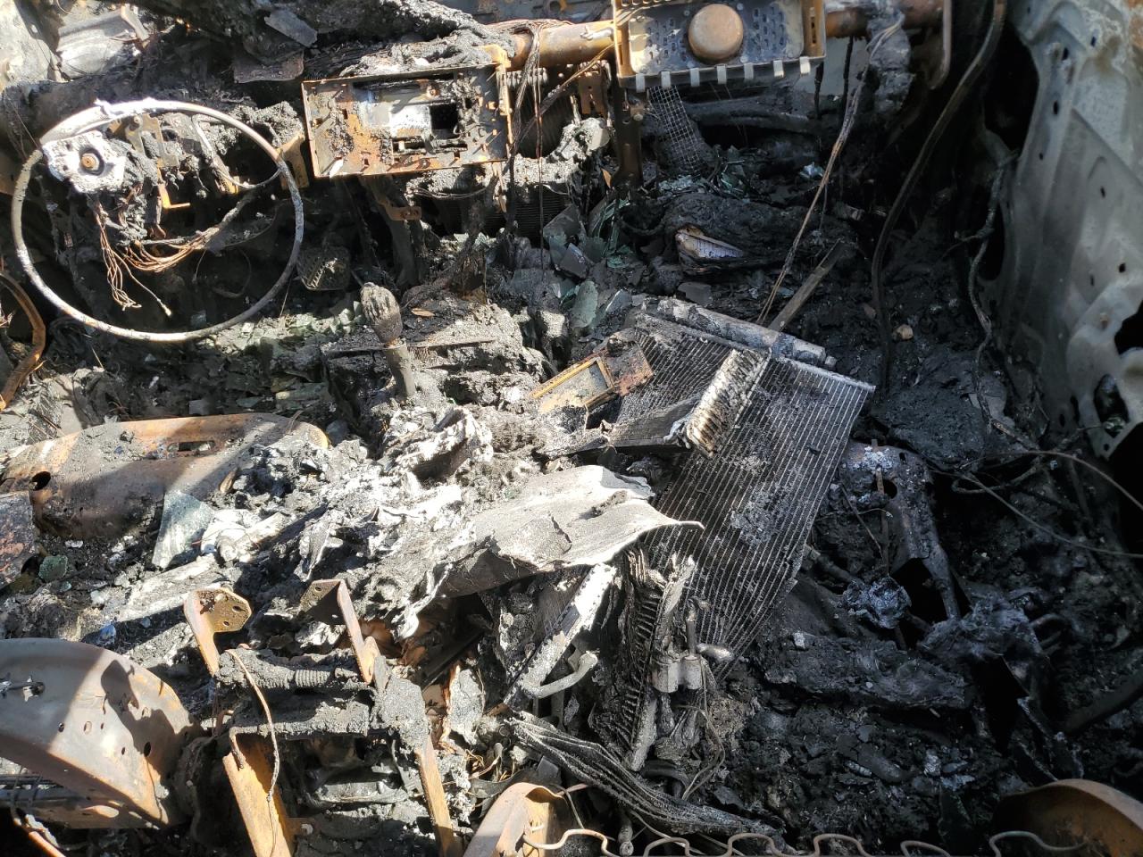 2017 Nissan Altima VIN 1N4AL3AP4HC177370 Copart auction photo, burn / missing/altered vin damage thumbnail 8