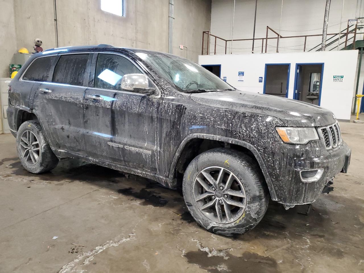 2020 Jeep Grand Cherokee VIN 1C4RJFBGXLC310497 Copart auction photo, front end / rear end damage thumbnail 4