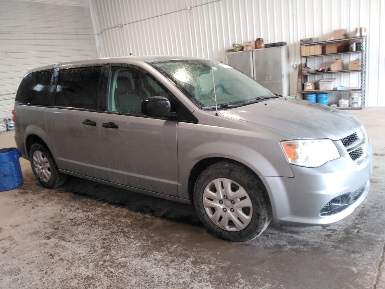 2020 Dodge Caravan VIN 2C4RDGBG7LR227615 Copart auction photo, front end / undercarriage damage thumbnail 4