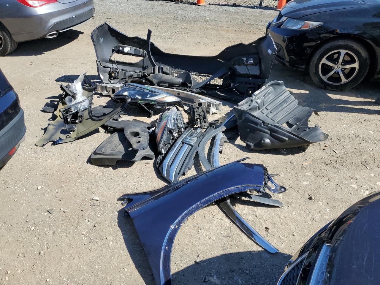 2018 Honda Pilot VIN 5FNYF6H69JB044322 Copart auction photo, front end / minor dent/scratches damage thumbnail 13