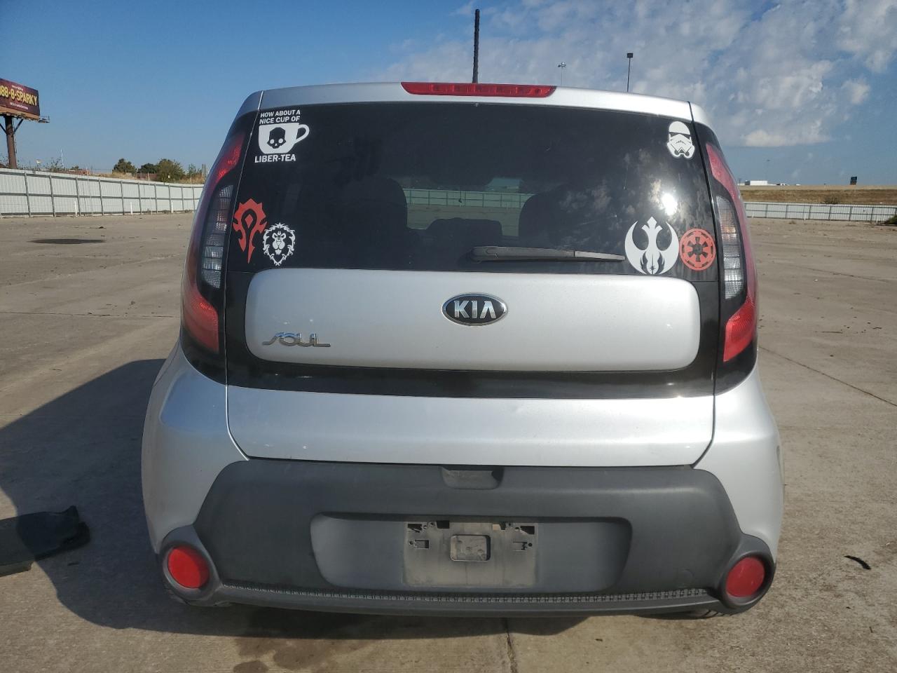 2015 KIA Soul VIN KNDJN2A25F7776769 Copart auction photo, side / minor dent/scratches damage thumbnail 6