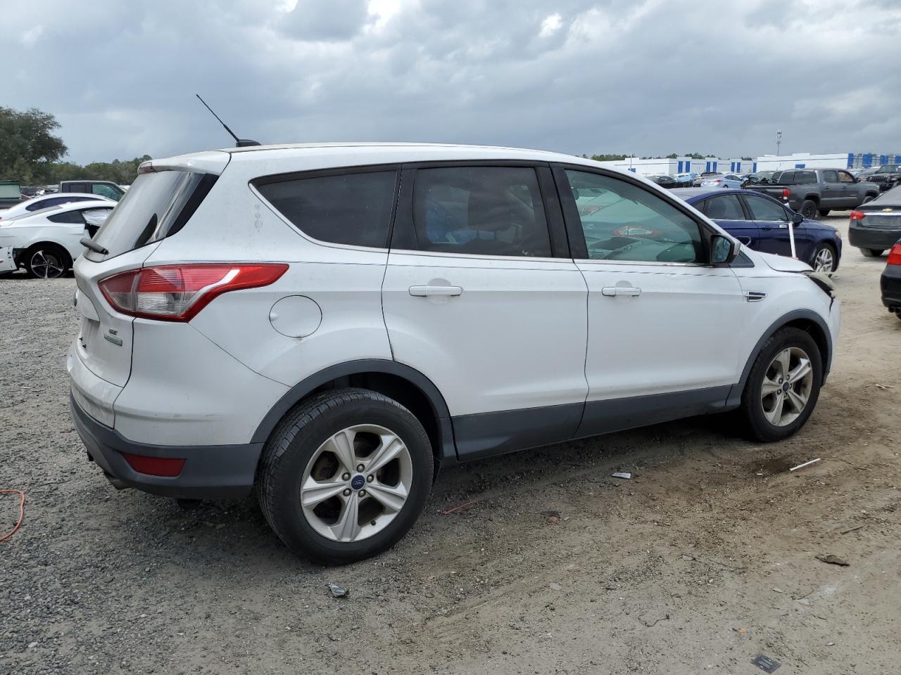 2015 Ford Escape VIN 1FMCU0GX1FUC65513 Copart auction photo, front end damage thumbnail 3