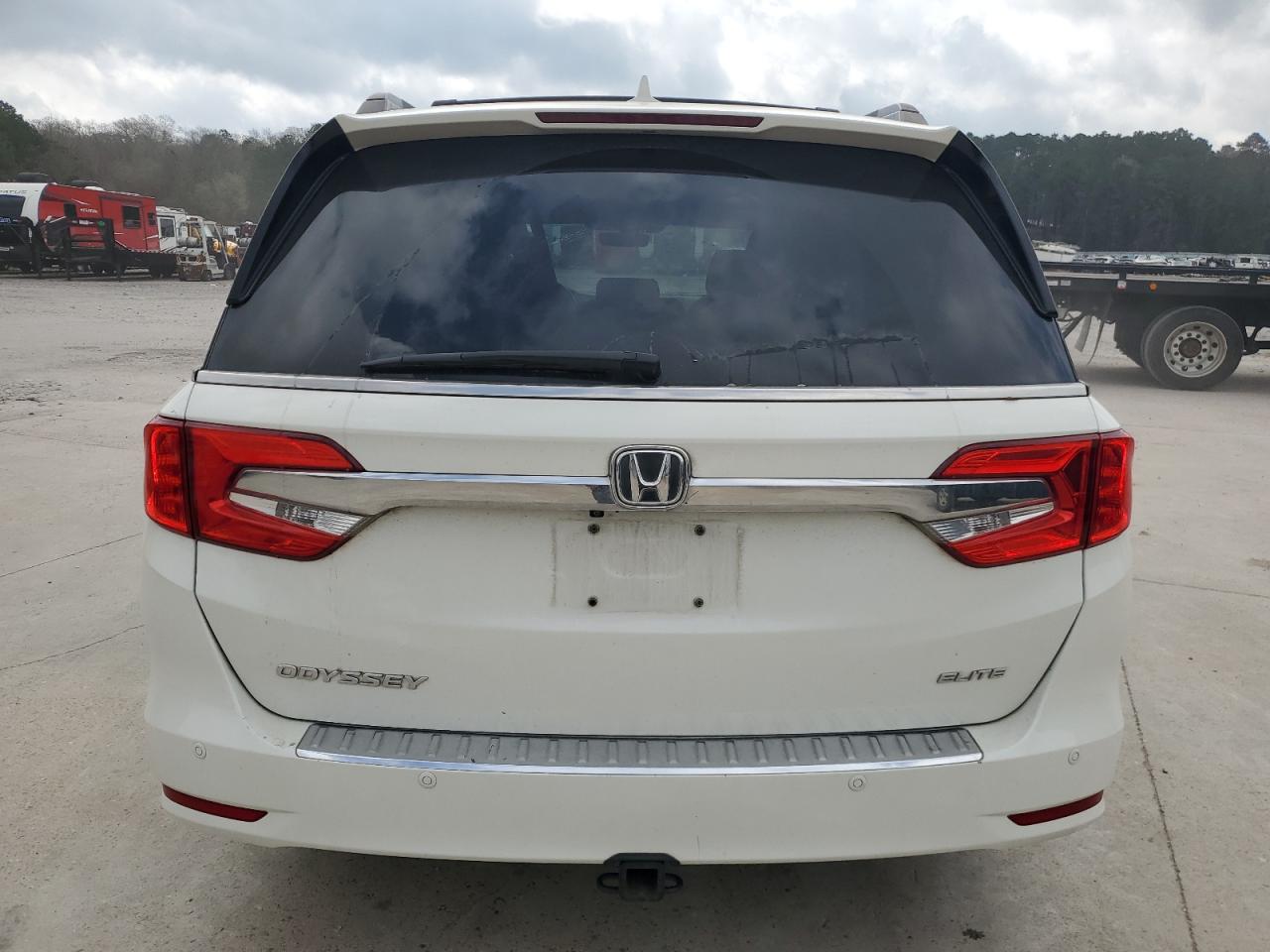 2018 Honda Odyssey VIN 5FNRL6H95JB030649 Copart auction photo, normal wear / minor dent/scratches damage thumbnail 6
