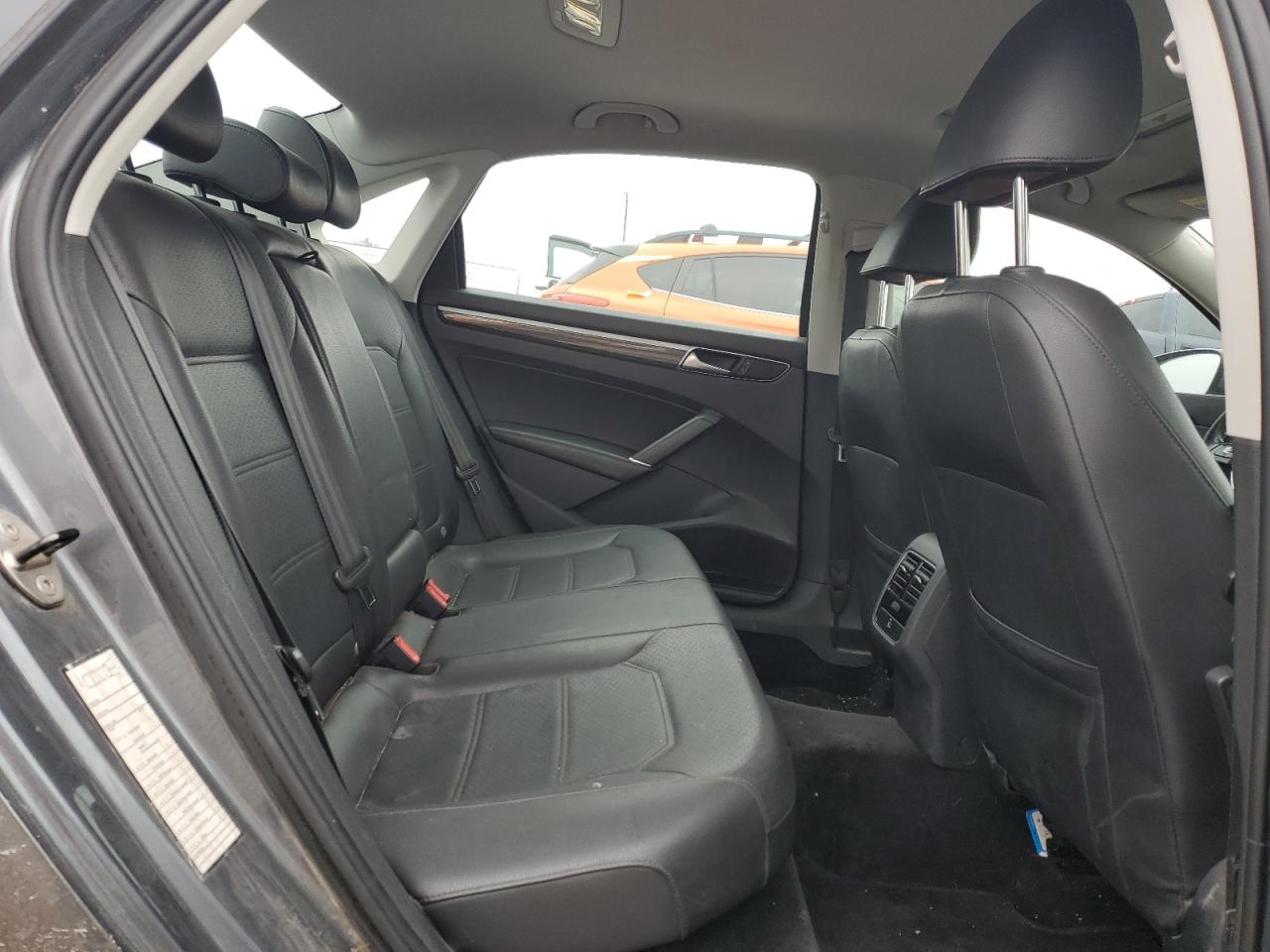 2016 Volkswagen Passat VIN 1VWBT7A33GC033324 Copart auction photo, front end damage thumbnail 10