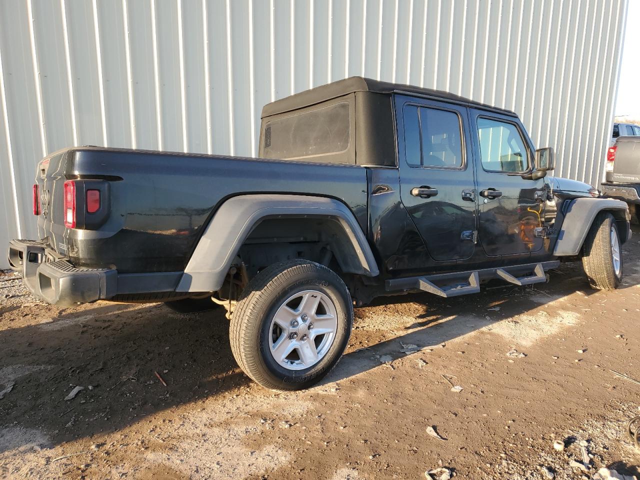 2020 Jeep Gladiator VIN 1C6HJTAG1LL127492 Copart auction photo, undercarriage / front end damage thumbnail 3