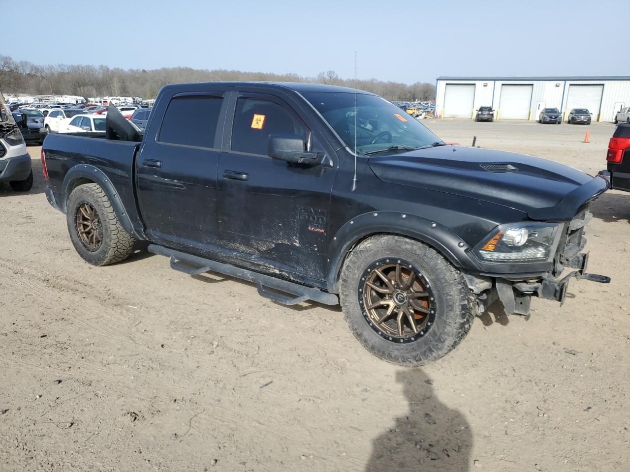 2016 RAM 1500 VIN 1C6RR7YT6GS255570 Copart auction photo, front end / side damage thumbnail 4