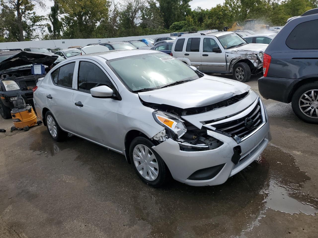 2018 Nissan Versa VIN 3N1CN7AP7JL867194 Copart auction photo, front end / side damage thumbnail 4