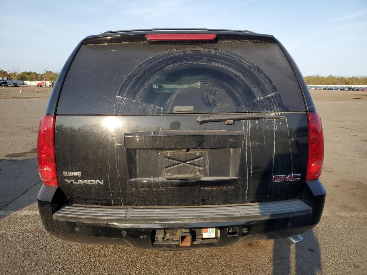 2008 GMC Yukon VIN 1GKFK13018J228430 Copart auction photo, front end / minor dent/scratches damage thumbnail 6