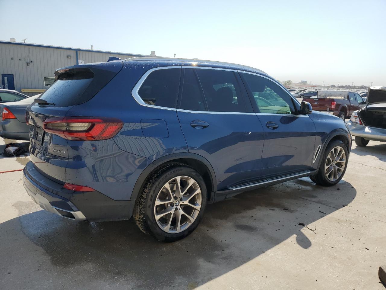 2022 BMW X5 VIN 5UXCR6C07N9K54971 Copart auction photo, top/roof / minor dent/scratches damage thumbnail 3