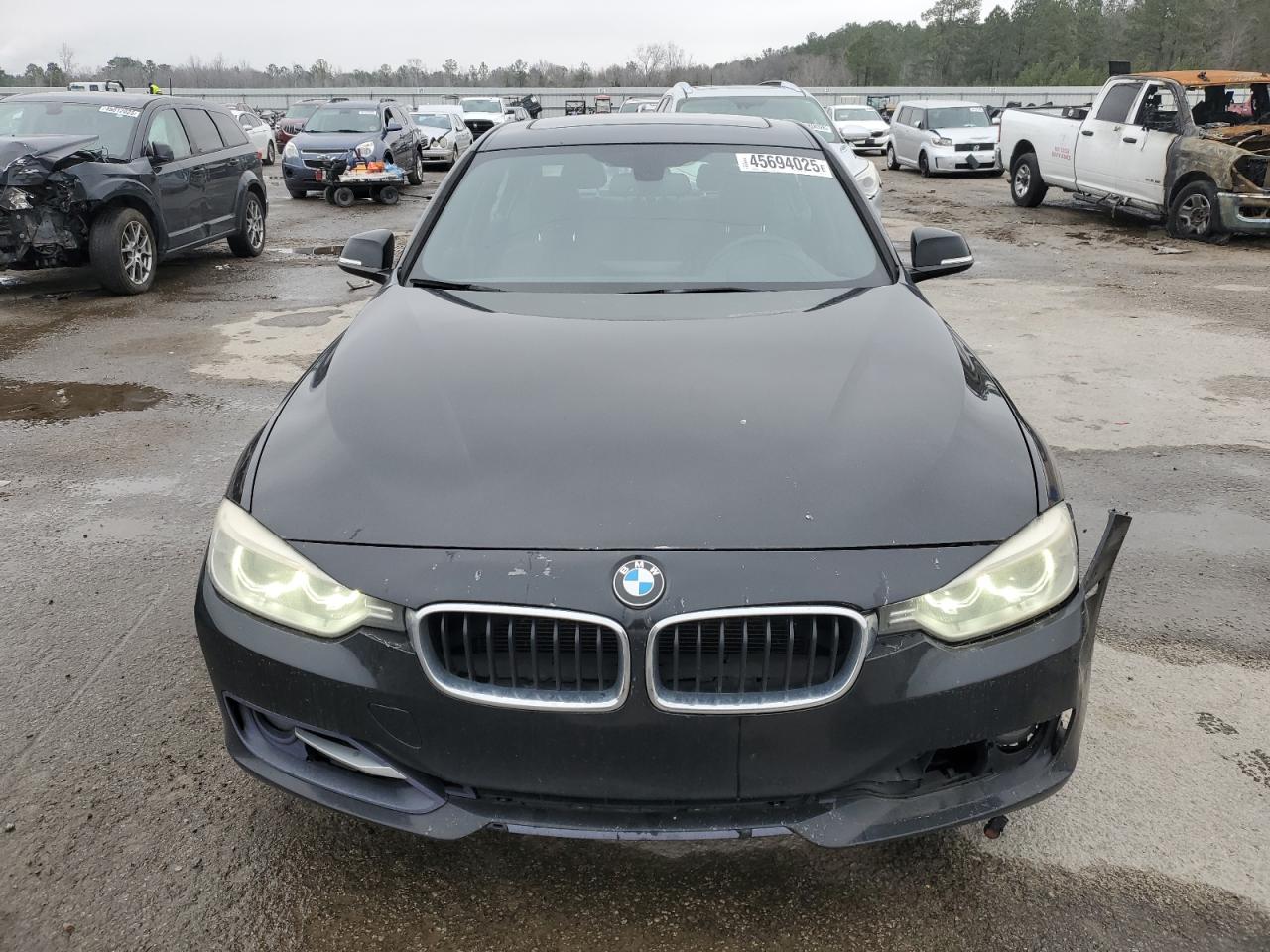 2013 BMW 3er VIN WBA3A5G54DNP20089 Copart auction photo, front end damage thumbnail 5