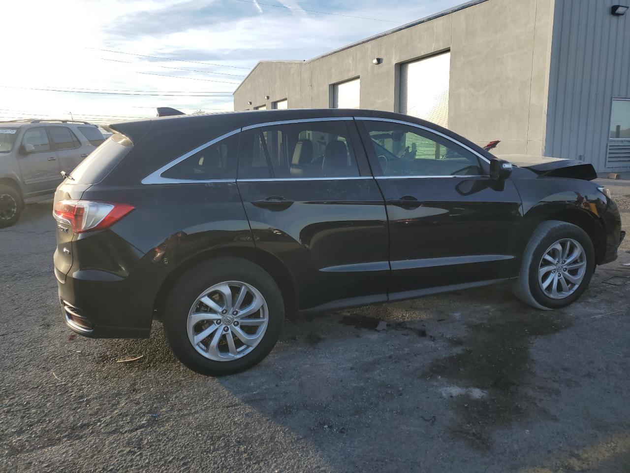 2017 Acura RDX VIN 5J8TB4H55HL024711 Copart auction photo, front end damage thumbnail 3