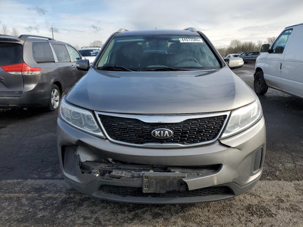 2015 KIA Sorento VIN 5XYKTDA78FG584007 Copart auction photo, front end damage thumbnail 5