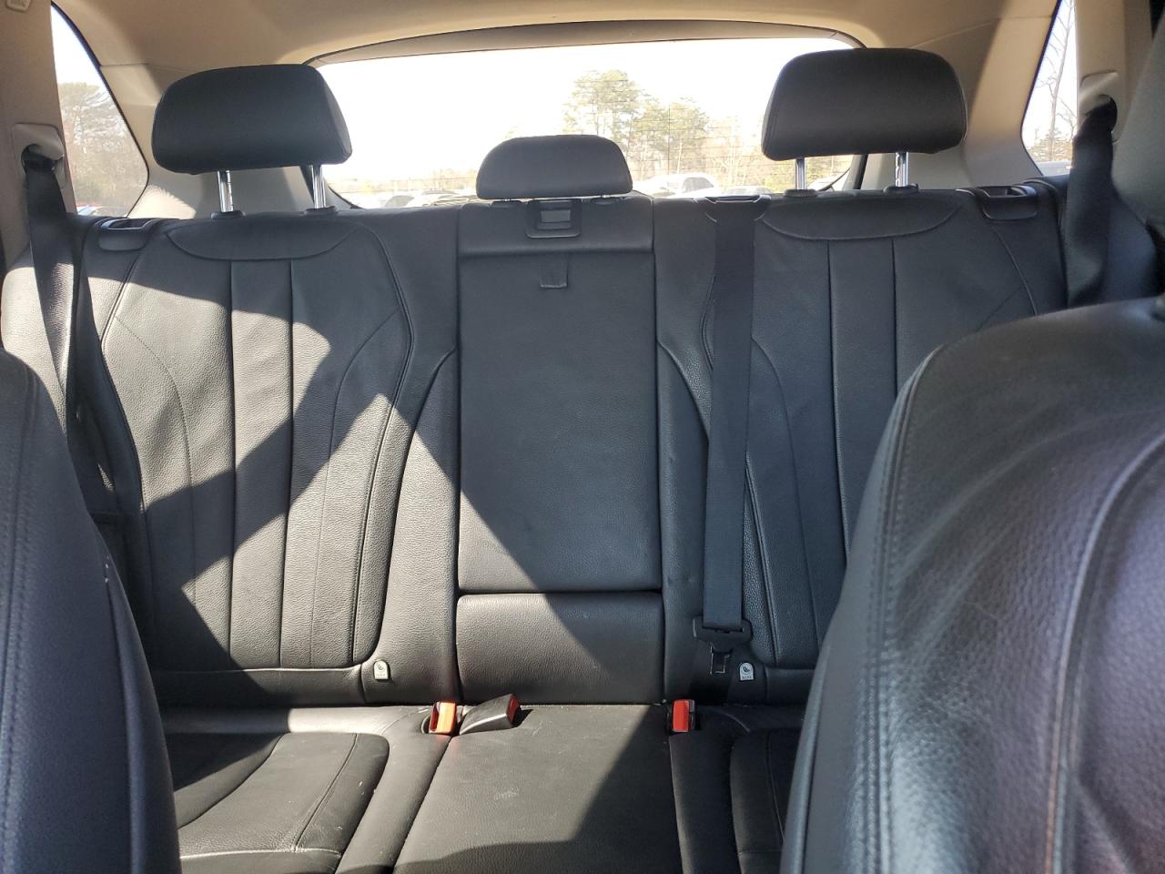 2015 BMW X5 VIN 5UXKR0C51F0K67063 Copart auction photo, rear end damage thumbnail 10