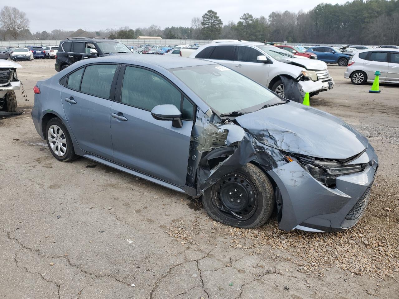 2020 Toyota Corolla VIN 5YFEPRAE3LP101947 Copart auction photo, front end / side damage thumbnail 4