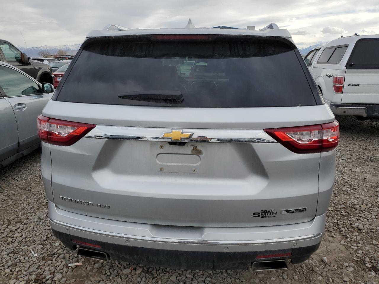 2018 Chevrolet Traverse VIN 1GNEVJKW6JJ260890 Copart auction photo, front end damage thumbnail 6