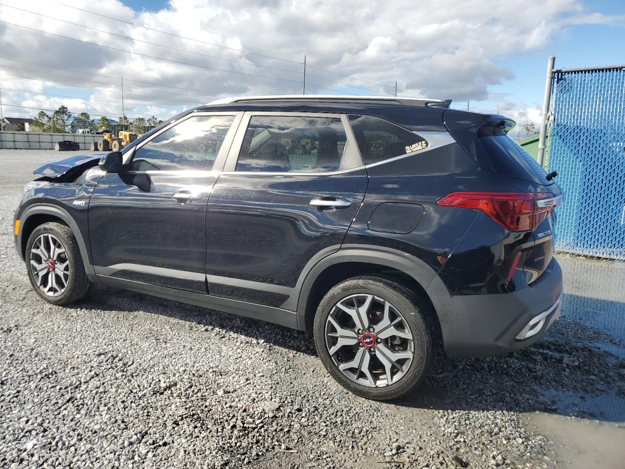 2023 KIA Seltos VIN KNDETCA24P7352126 Copart auction photo, front end damage thumbnail 2