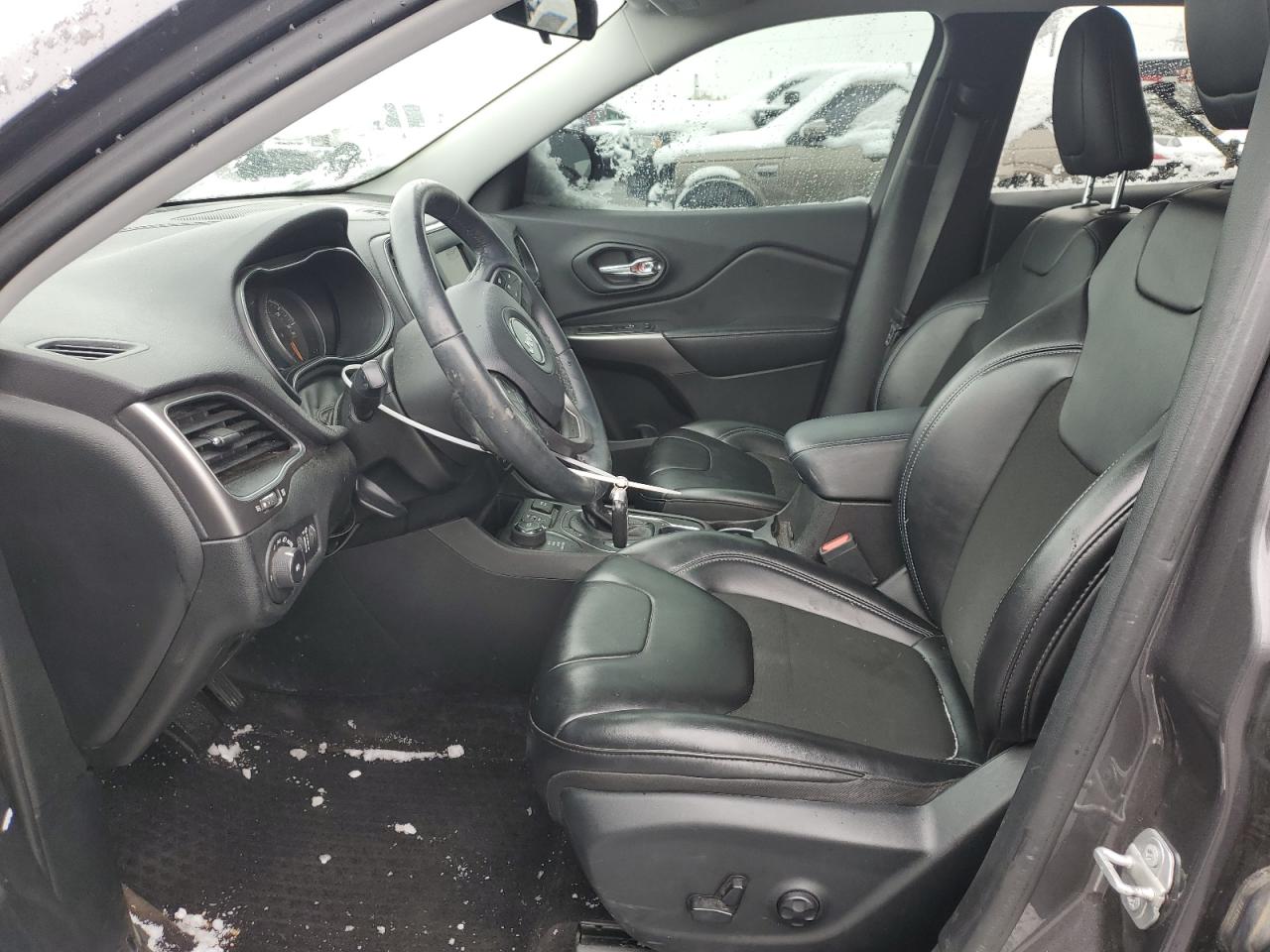 2019 Jeep Grand Cherokee VIN 1C4PJMLX6KD217298 Copart auction photo, front end damage thumbnail 7