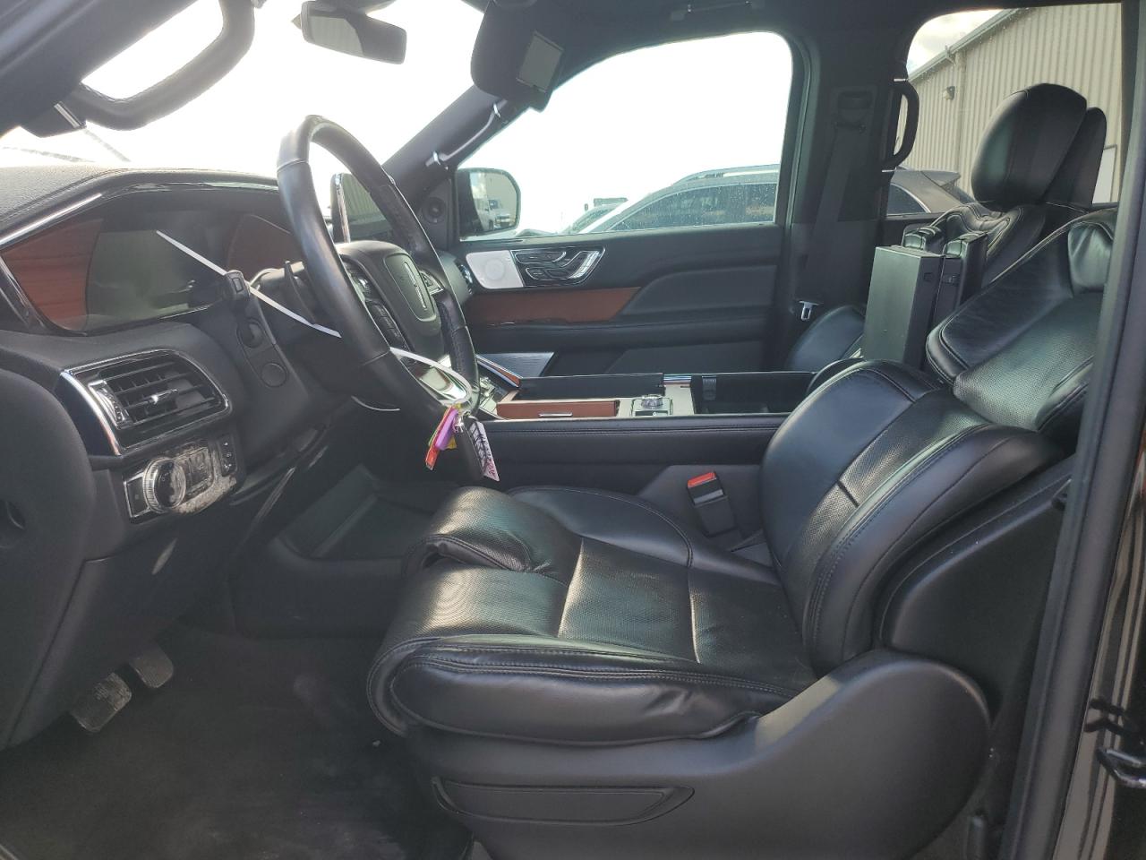 2020 Lincoln Navigator VIN 5LMJJ2LT7LEL10228 Copart auction photo, rear end / front end damage thumbnail 7