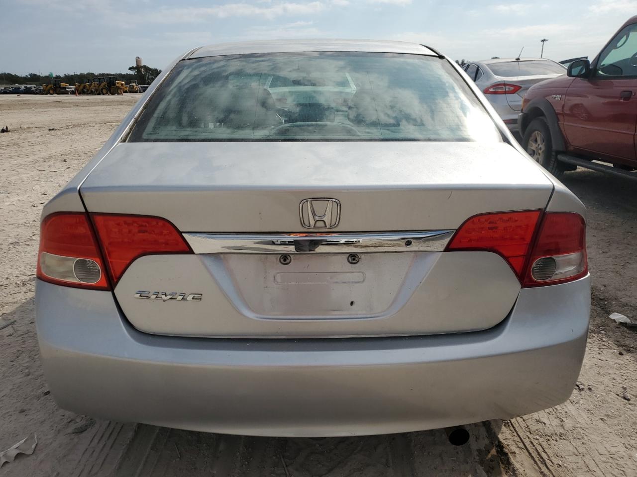 2009 Honda Civic VIN 19XFA16589E018301 Copart auction photo, front end damage thumbnail 6