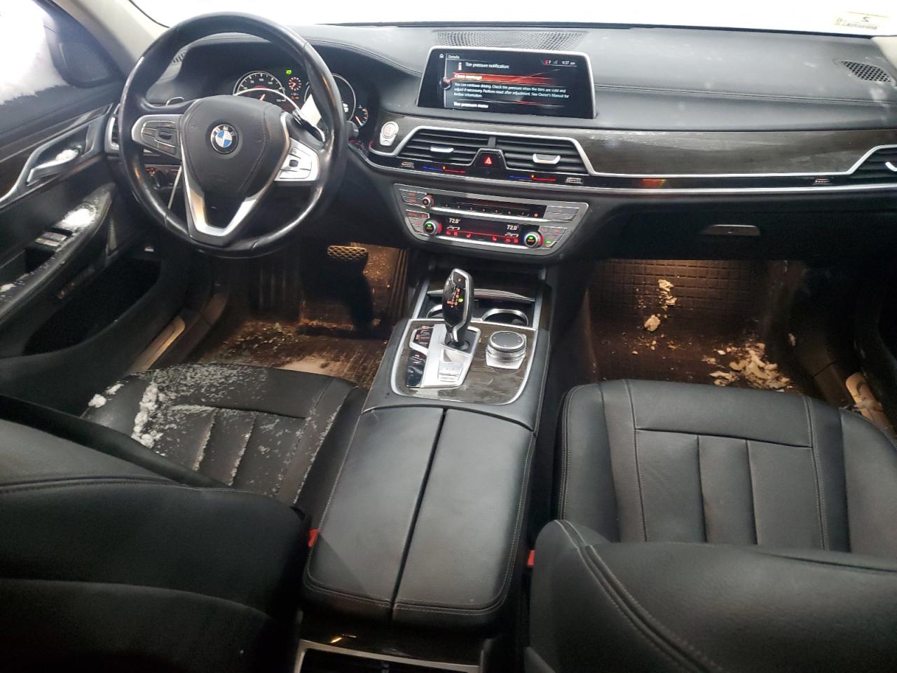 2017 BMW 7er VIN WBA7E4C55HGU99781 Copart auction photo, side / minor dent/scratches damage thumbnail 8