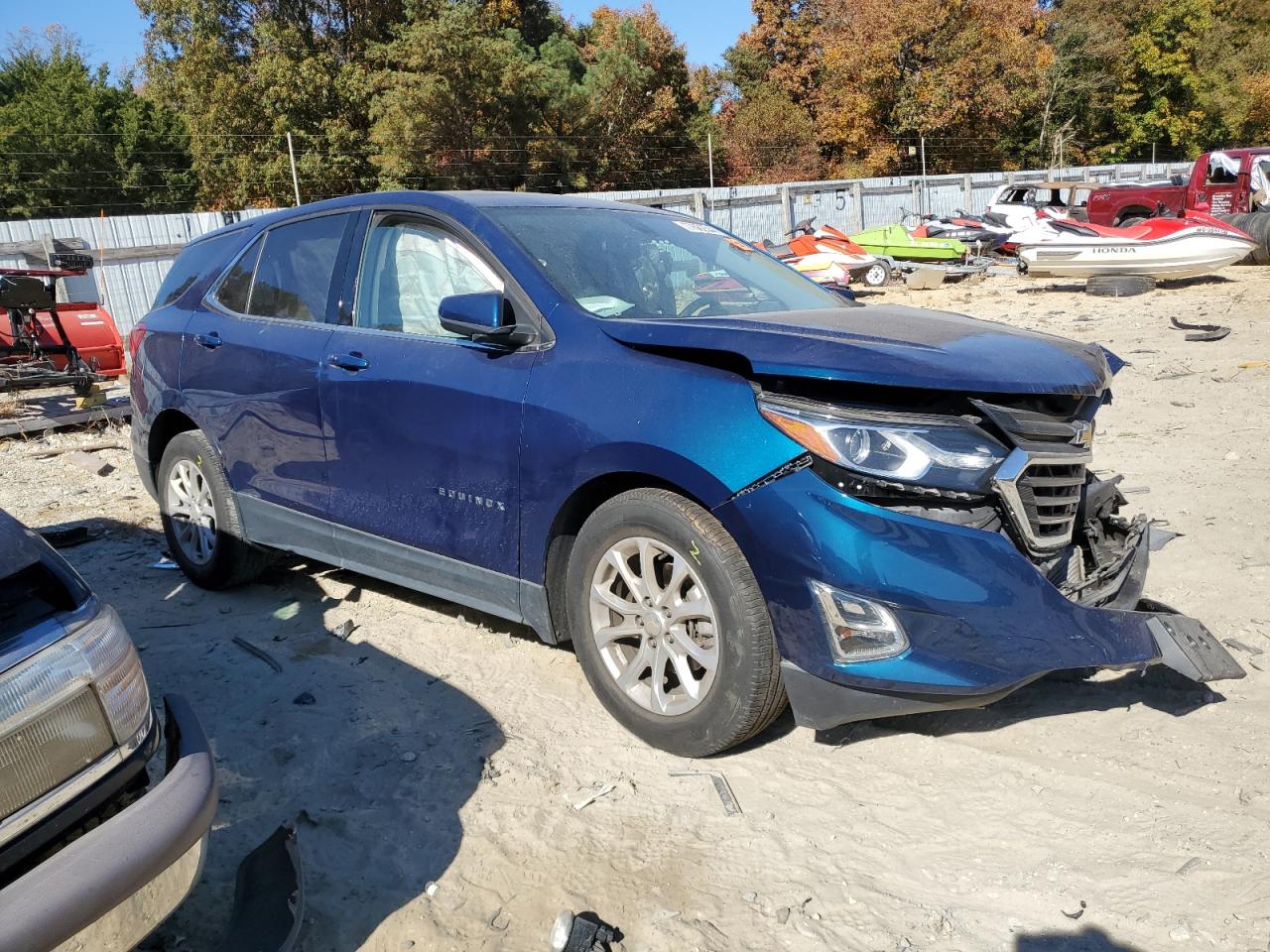 2019 Chevrolet Equinox VIN 3GNAXKEV5KL155415 Copart auction photo, front end / all over damage thumbnail 4