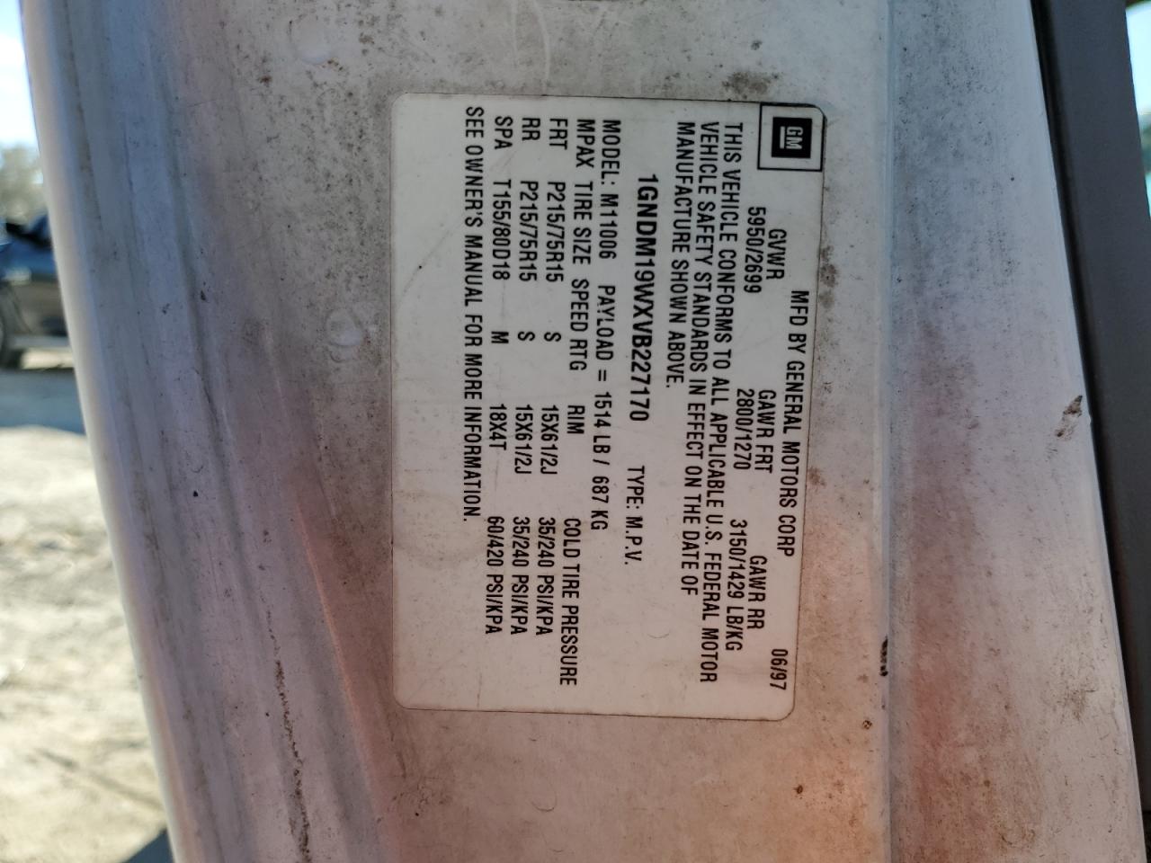 1997 Chevrolet Astro VIN 1GNDM19WXVB227170 Copart auction photo, all over damage thumbnail 13