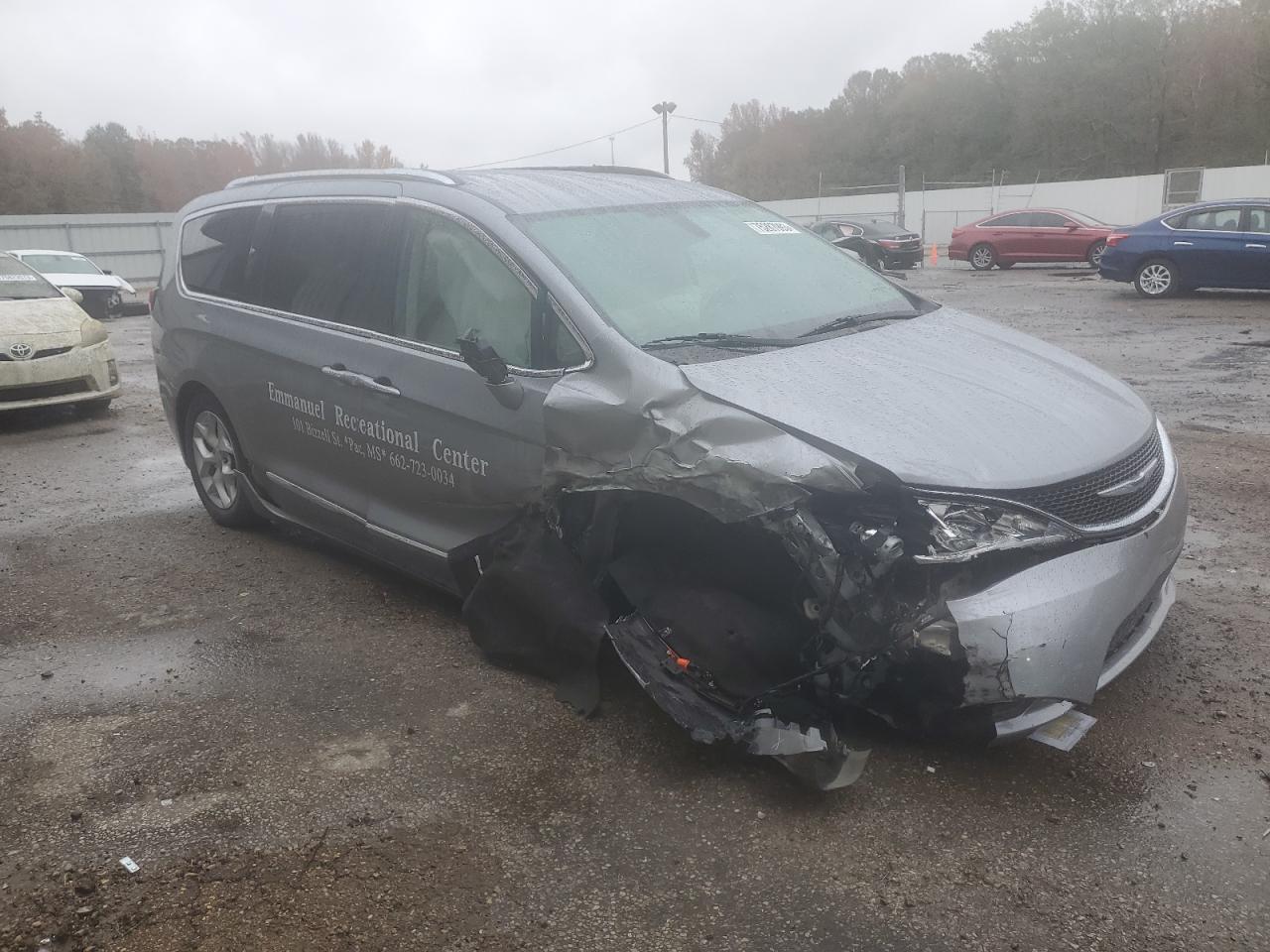 2020 Chrysler Pacifica VIN 2C4RC1BG0LR223566 Copart auction photo, all over damage thumbnail 4