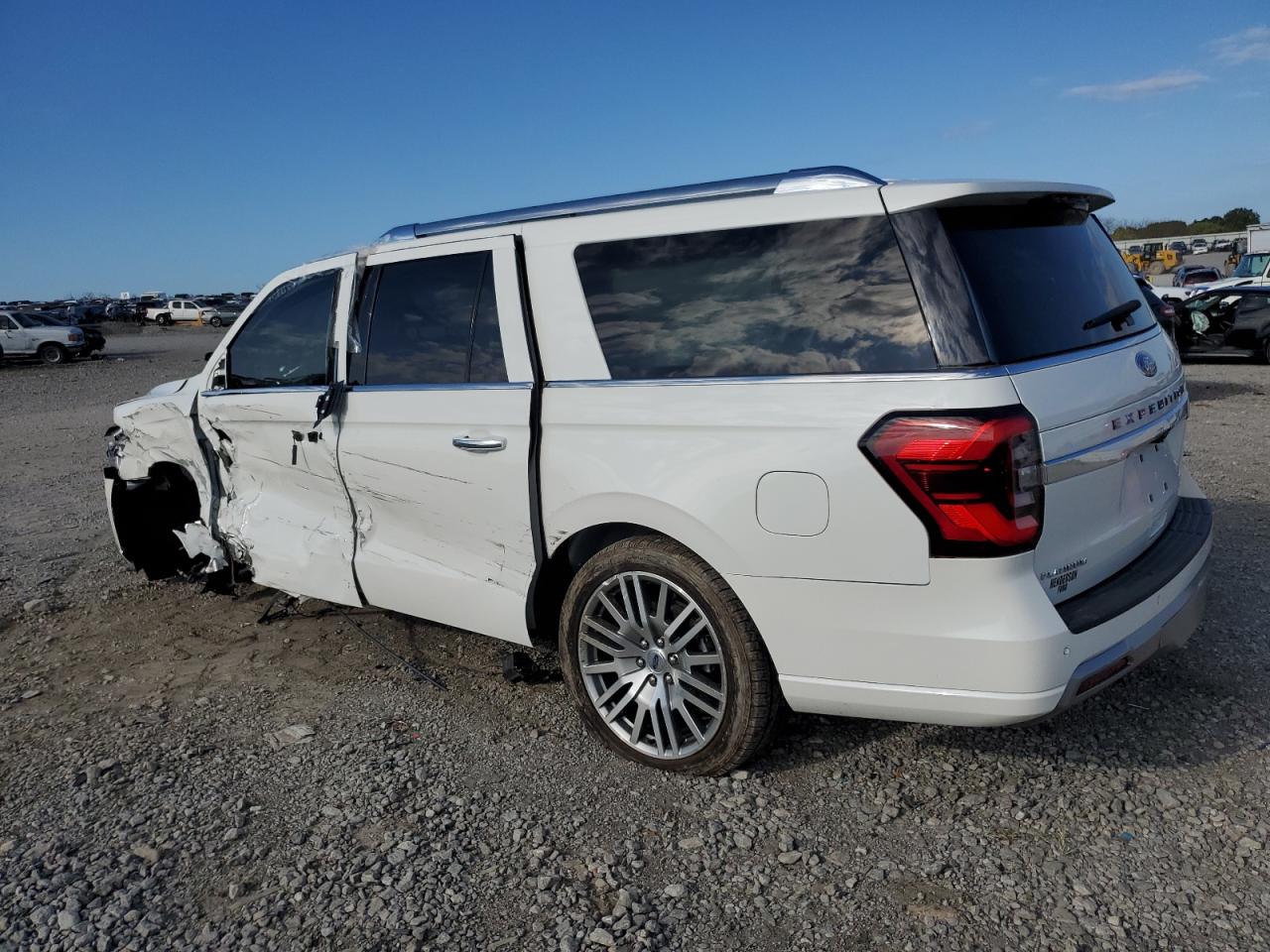 2022 Ford Expedition VIN 1FMJK1MT7NEA20003 Copart auction photo, front end / side damage thumbnail 2