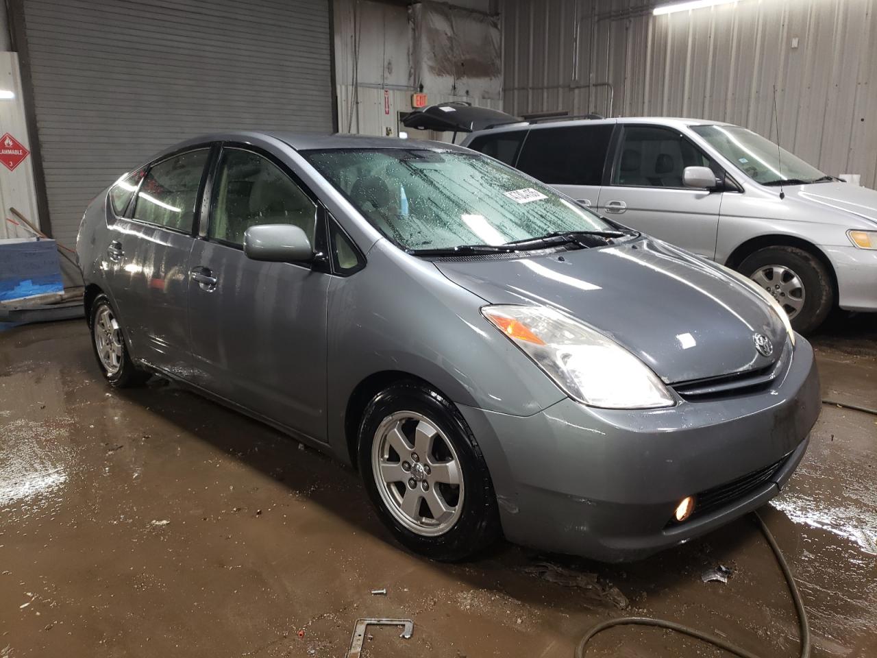 2005 Toyota Prius VIN JTDKB20U053032938 Copart auction photo, rear end damage thumbnail 4