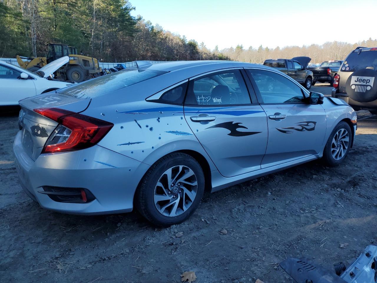 2018 Honda Civic VIN 2HGFC2F77JH597180 Copart auction photo, front end / minor dent/scratches damage thumbnail 3