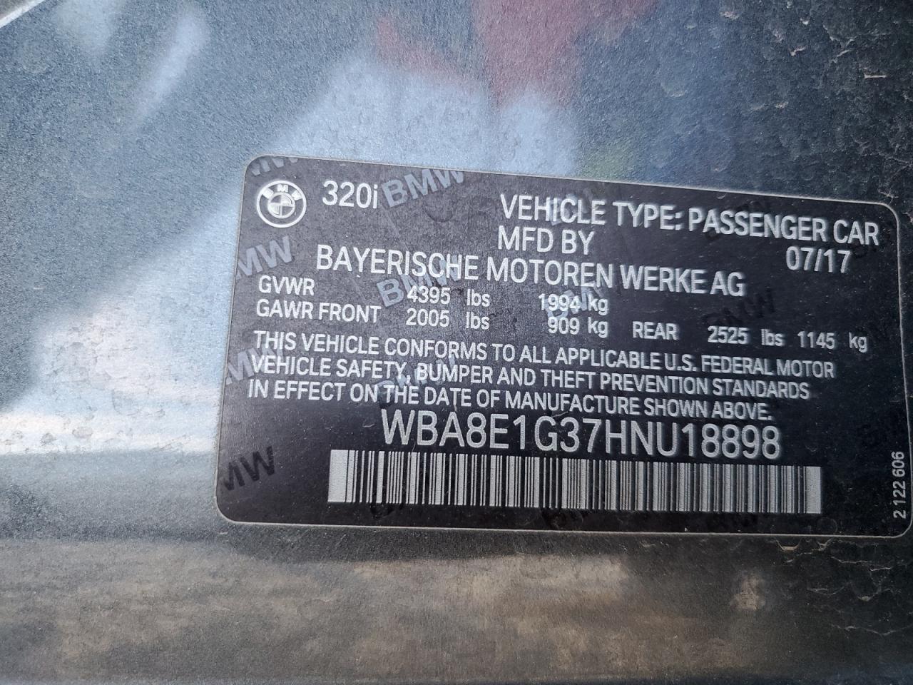 2017 BMW 3er VIN WBA8E1G37HNU18898 Copart auction photo, front end / mechanical damage thumbnail 12