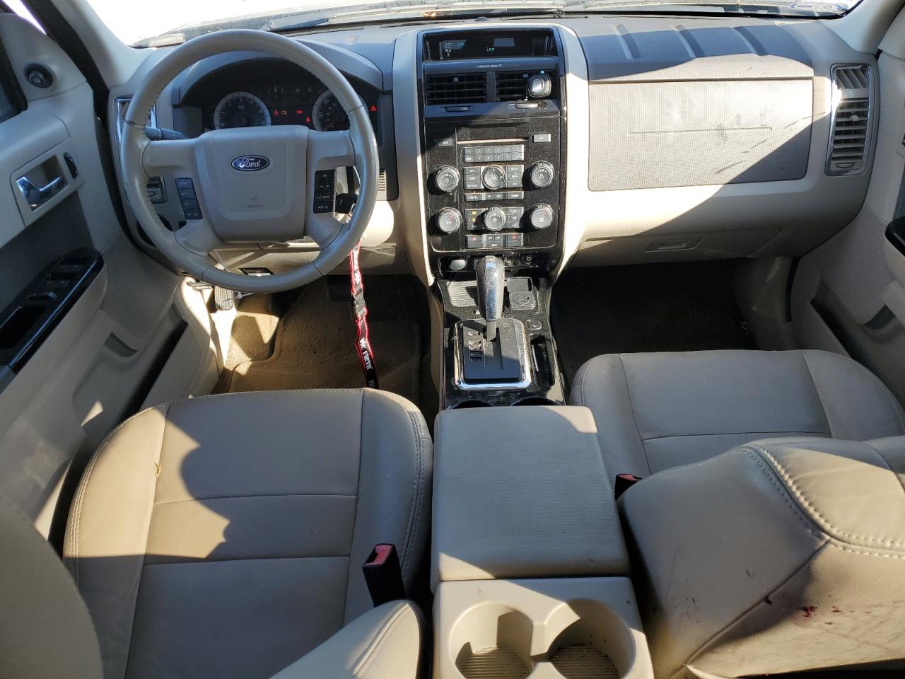 2009 Ford Escape VIN 1FMCU49359KA25026 Copart auction photo, side / front end damage thumbnail 8