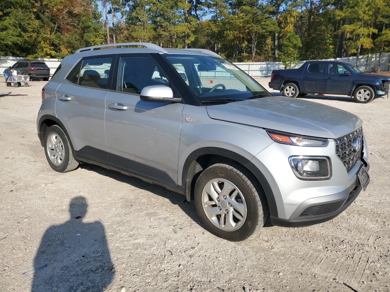 2020 Hyundai Venue VIN KMHRC8A38LU037800 Copart auction photo, front end damage thumbnail 4