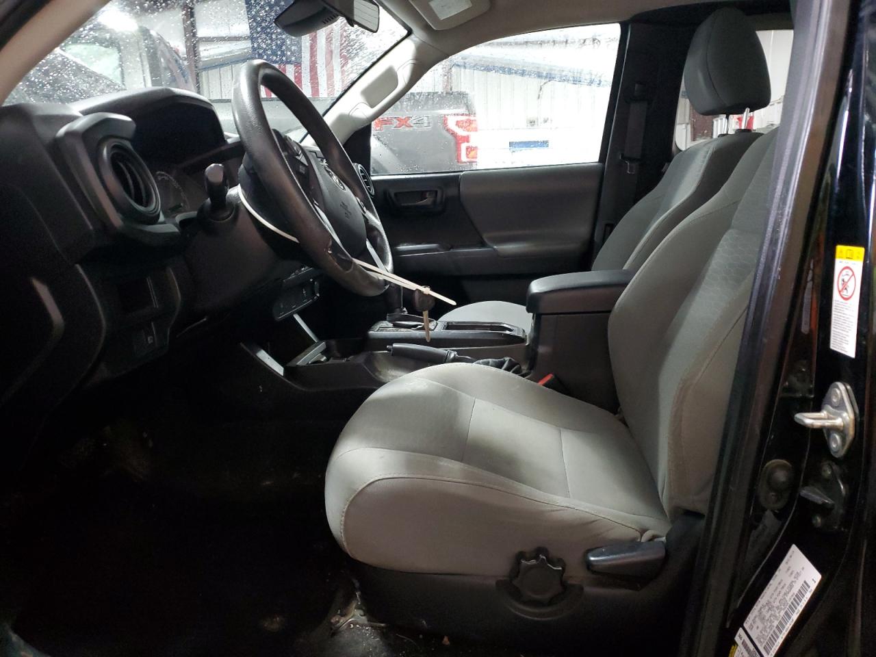 2019 Toyota Tacoma VIN 5TFSX5EN4KX070536 Copart auction photo, front end / side damage thumbnail 7