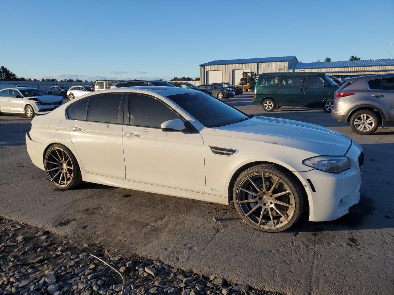 2013 BMW M5 VIN WBSFV9C52DC772908 Copart auction photo, rear end / front end damage thumbnail 4