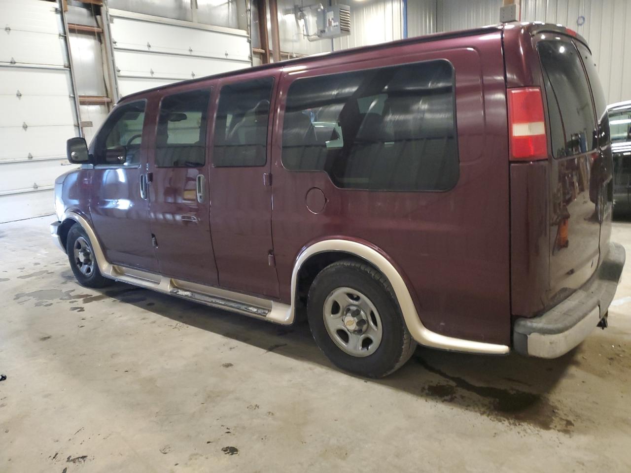 2005 Chevrolet Express VIN 1GBFG15T151204195 Copart auction photo, front end damage thumbnail 2