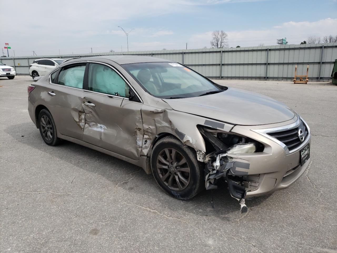 2015 Nissan Altima VIN 1N4AL3AP4FC468349 Copart auction photo, front end / side damage thumbnail 4