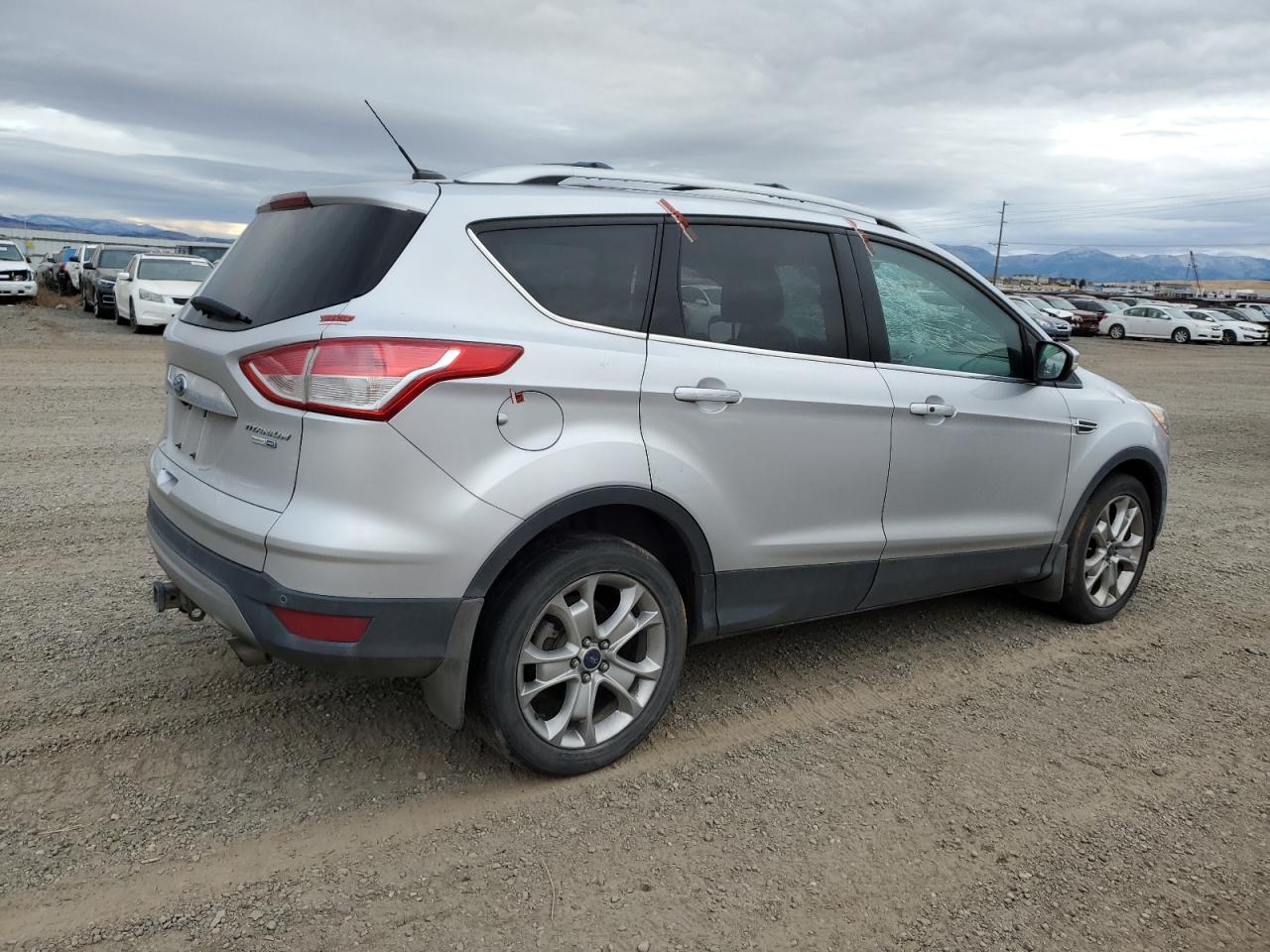 2016 Ford Escape VIN 1FMCU9J95GUB61252 Copart auction photo, front end / side damage thumbnail 3