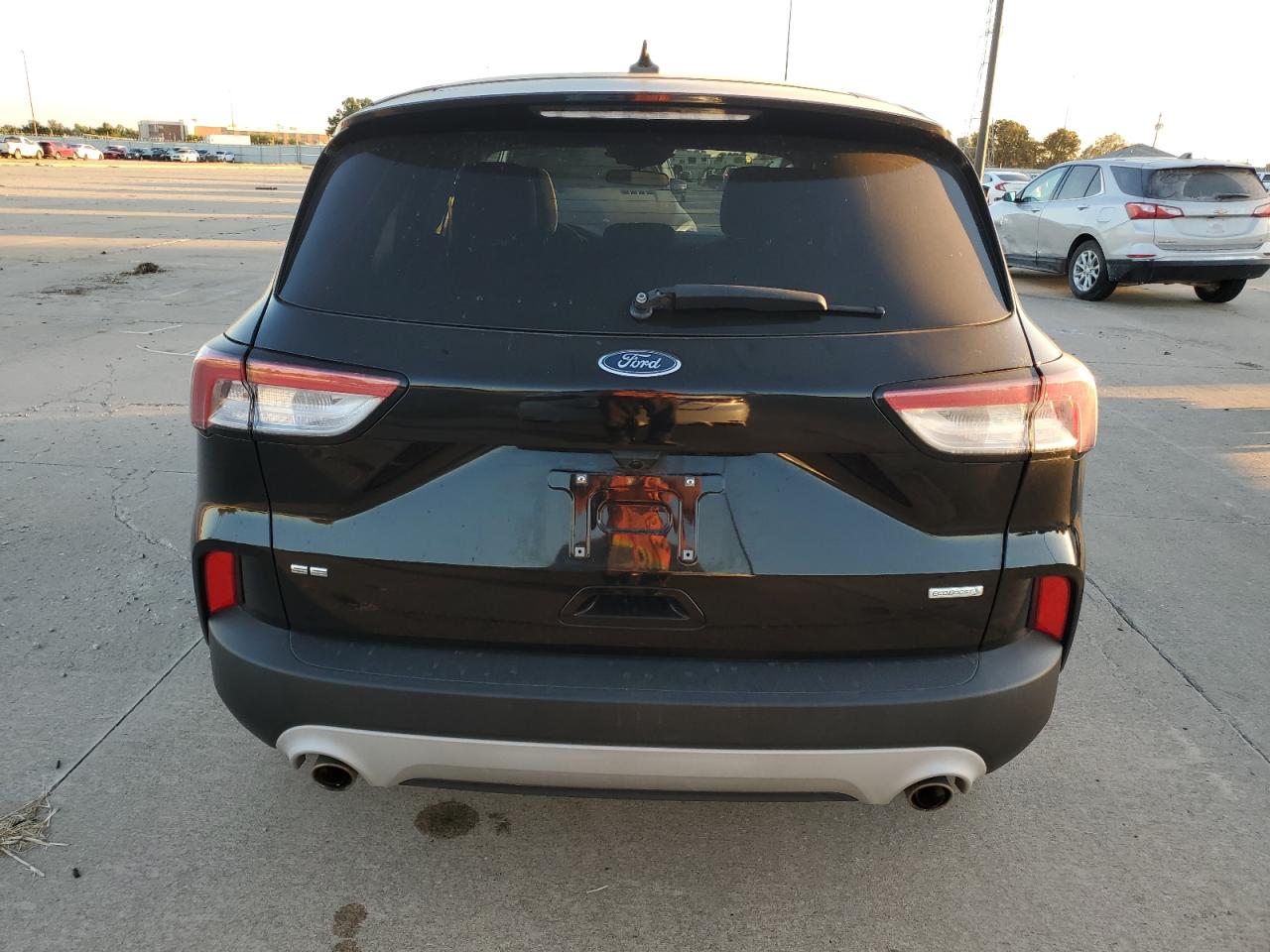 2020 Ford Escape VIN 1FMCU0G64LUA75725 Copart auction photo, hail / mechanical damage thumbnail 6