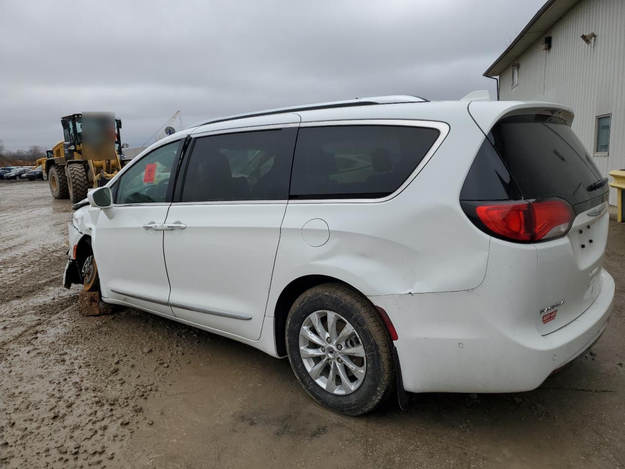 2019 Chrysler Pacifica VIN 2C4RC1BG1KR559774 Copart auction photo, front end / undercarriage damage thumbnail 2