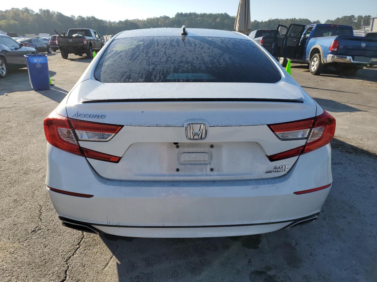2021 Honda Accord VIN 1HGCV2F32MA016777 Copart auction photo, minor dent/scratches damage thumbnail 6