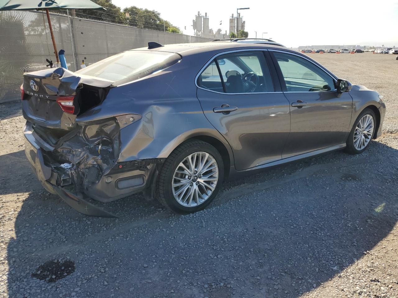 2018 Toyota Camry VIN 4T1B11HKXJU054543 Copart auction photo, rear end damage thumbnail 3